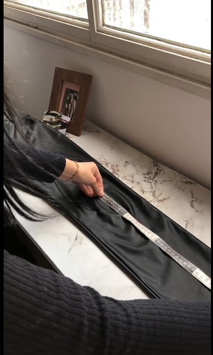 El truco para reciclar un pantalón ecocuero y darle un nuevo uso en casa