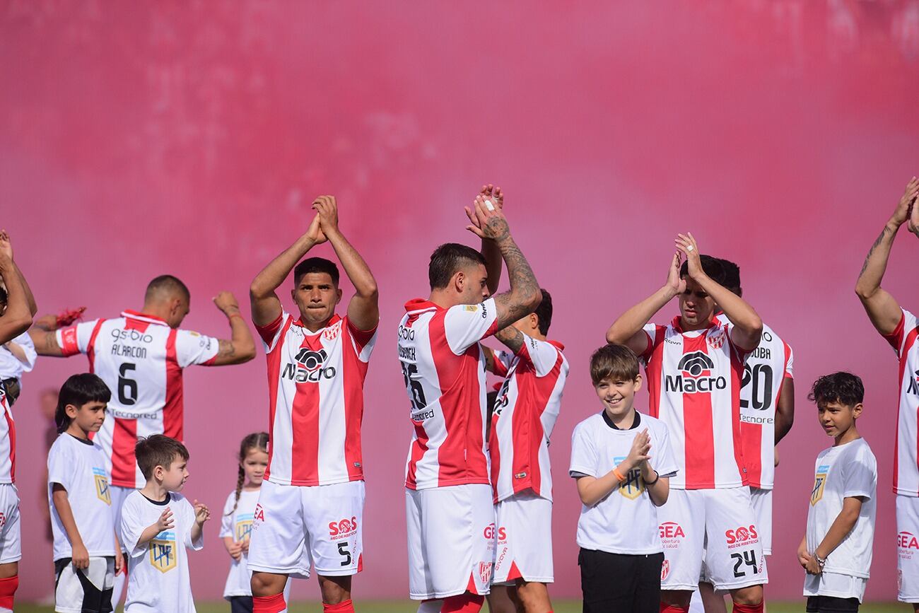 Instituto y Talleres se enfrentaron por la Liga Profesional. (José Gabriel Hernández / La Voz)