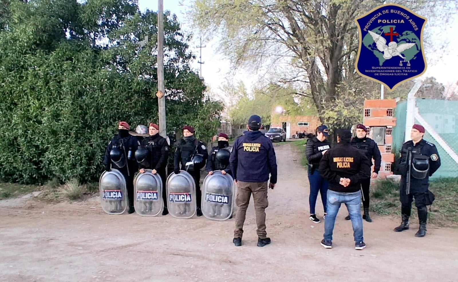 Tres Arroyos: allanamientos antidrogas simultaneos en tres domicilios particulares