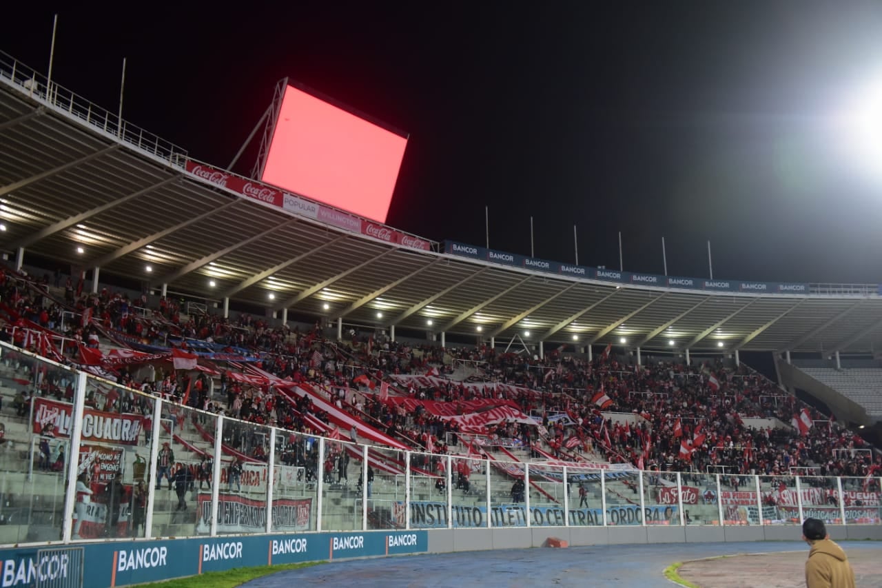 Instituto enfrentó a River en el Kempes por la Liga Profesional. (José Gabriel Hernández / La Voz)