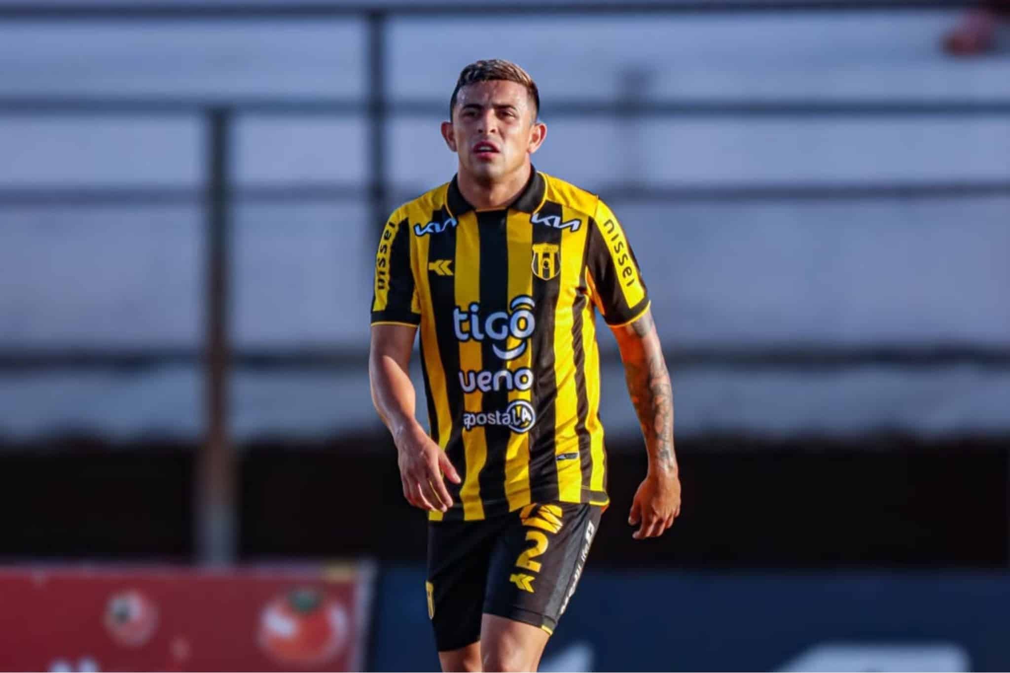 Alcides Benítez, en carpeta del Pirata.