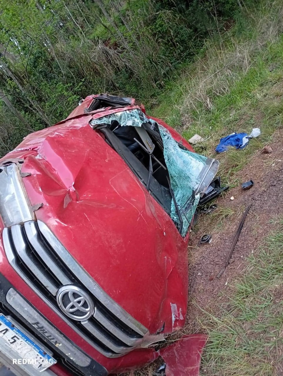 Camioneta volcó en la ruta 17 a la altura de Valle Hermoso.