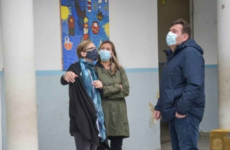 El Municipio continúa con la reparación y mantenimiento de escuelas provinciales y municipales