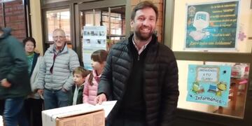 Elecciones PASO 2023: Ariel “Pepe” Pianesi sufragó en esta fría mañana en Posadas.