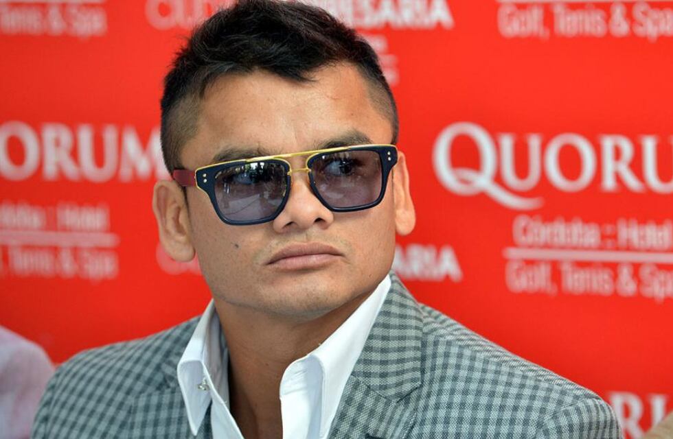 Pablo Lescano visitó a Marcos Maidana y el “Chino” se llevó remera de regalo