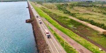 La apertura del paso limítrofe se debe al triple tráfico que posee desde junio de 2020 por la intensidad y demanda de los trabajos para la represa hidroeléctrica que se construye en esa zona fronteriza en territorio argentino y paraguayo.