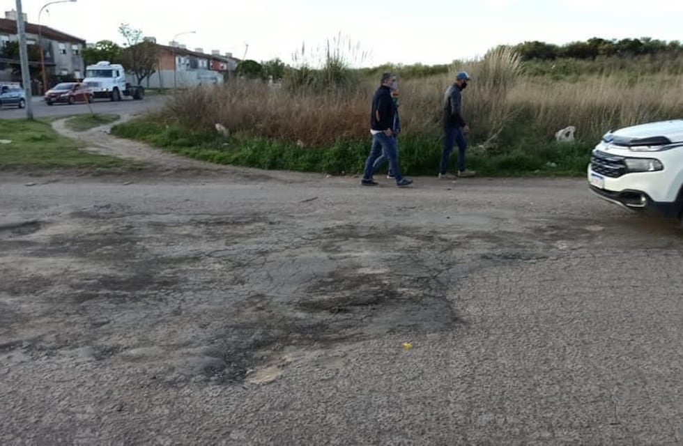 Insisten para que se estudie la factibilidad de la producción local de asfalto
