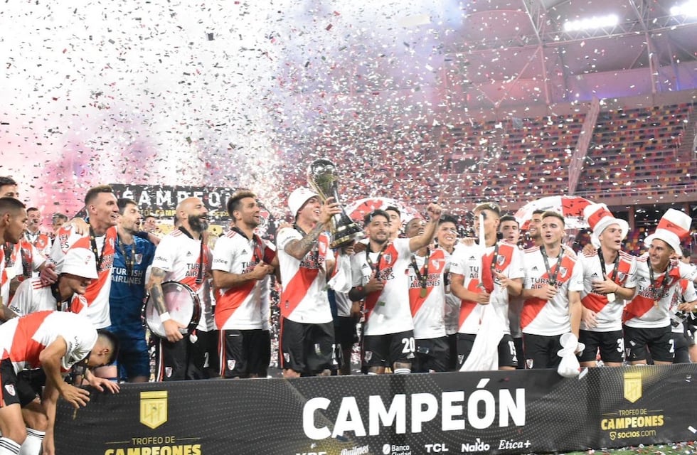 La coronación de River en el Trofeo de Campeones