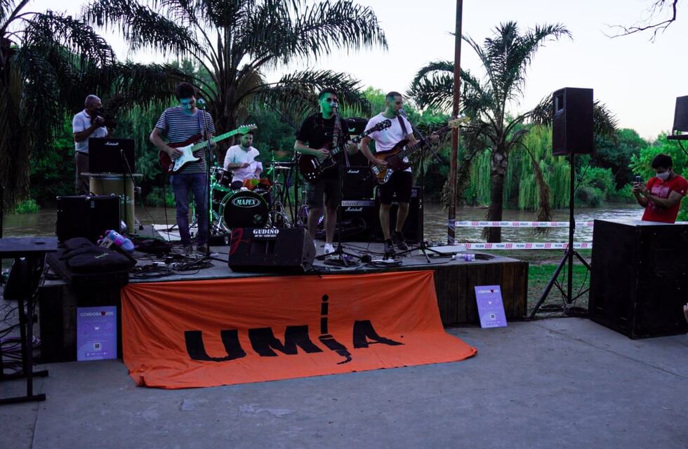 Arroyito volvió a sentir rock de la mano de UMIA