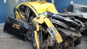Accidente fatal en Alvear: un taxista murió al esquivar un perro e impactar posteriormente con un árbol.