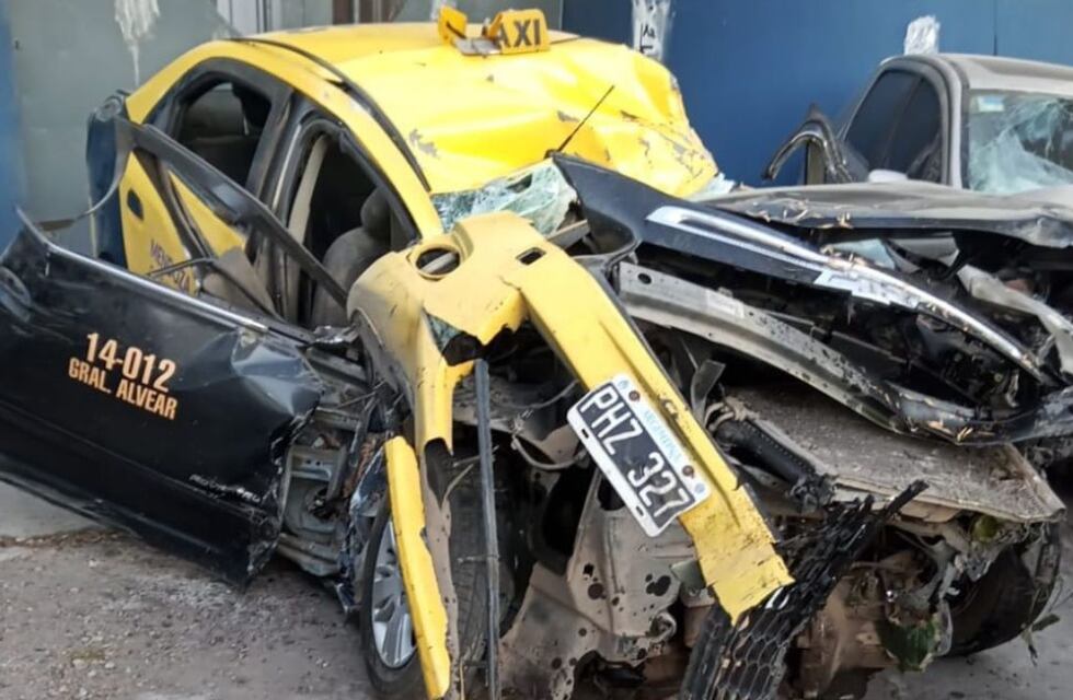 Accidentes fatales en dos departamentos sureños de Mendoza: murieron un taxista de 46 años y un motociclista de 20