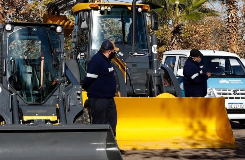Nuevas movilidades y maquinaria pesada presentó Maipú