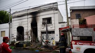 Se incendió una vivienda de calle Belgrano, barrio Güemes, Córdoba. (Pedro Castillo / La Voz)