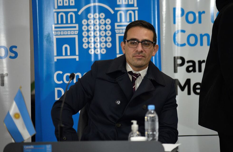 Apoyo de Martín Llaryora para pedir examen de rinoscopía a los candidatos en Córdoba