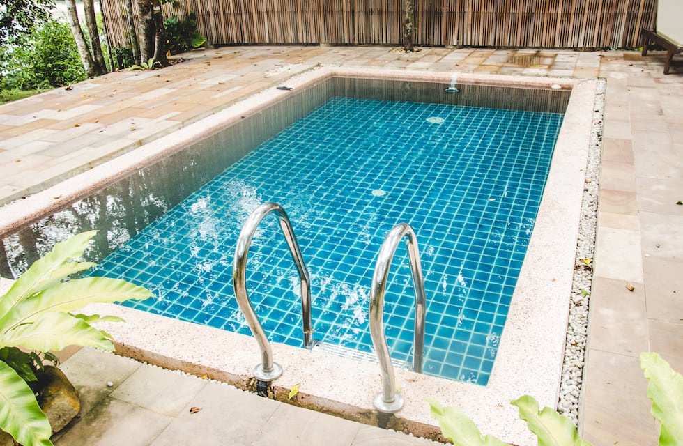 Para el calor intenso: cuánto sale un robot que limpia piscinas en Córdoba