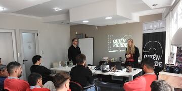 El personal de Carlos Andretich se capacita en educación vial