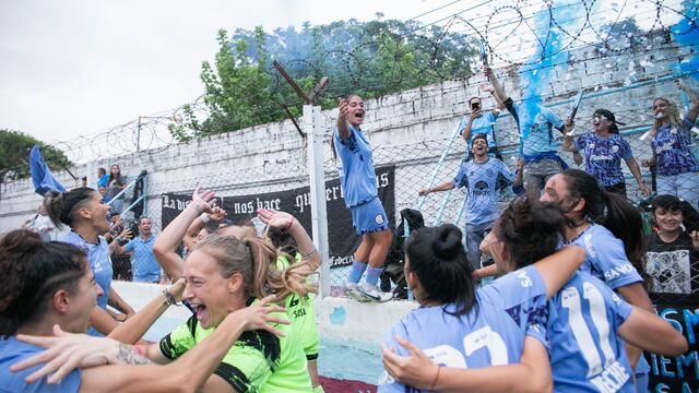 El femenino de Belgrano juega la final, en cancha de Racing de Nueva Italia (Prensa Belgrano)