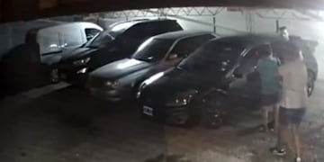 Los delincuentes le apuntaron con una pistola a un niño de 10 años.