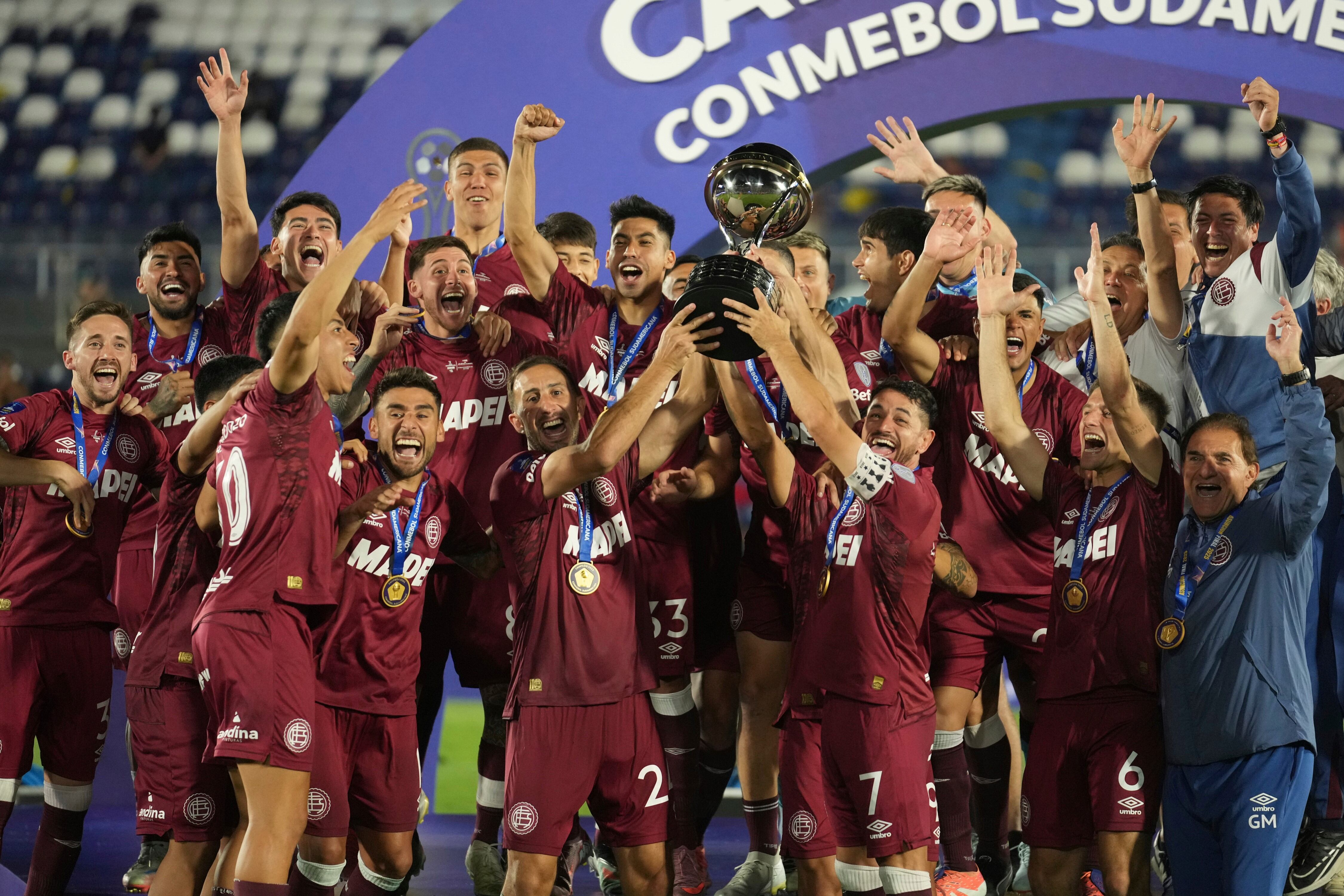 Paraguay. Lanús se consagró campeón de la Copa Sudamericana, luego de ganarle por penales a Atlético Mineiro. (AP)
