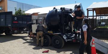 Un nene que buscaba leña terminó encontrándose con un proyectil enterrado en Bariloche