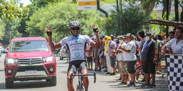 Fernando Pereyra, ganador del Campeonato Mendocino de Ruta 2021/22