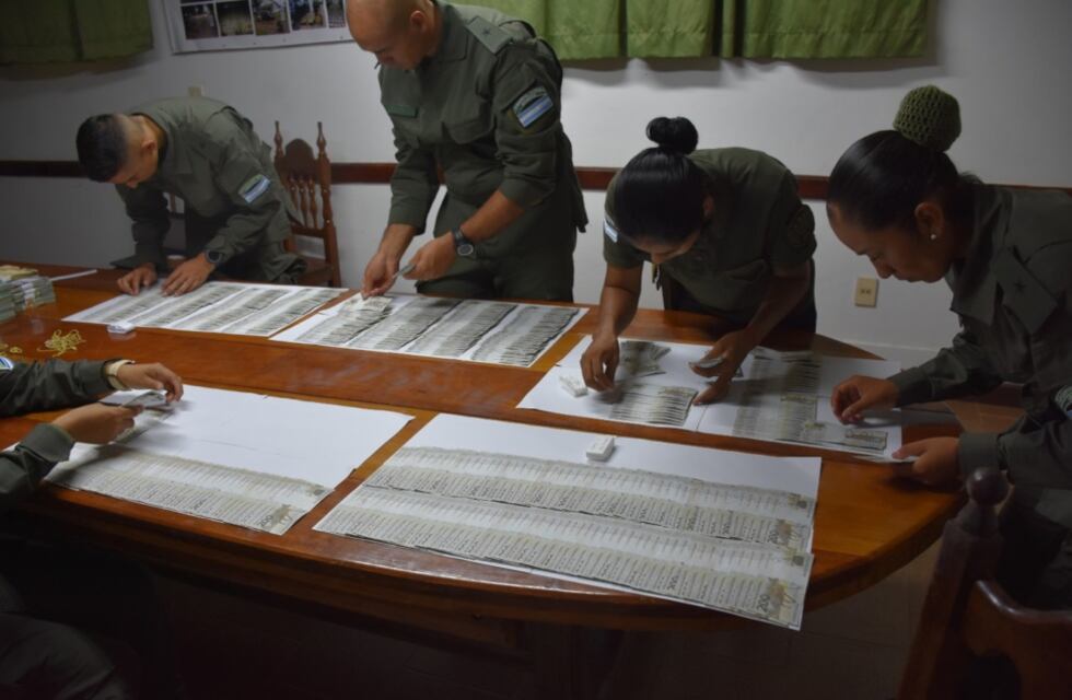 Partieron de Puerto Iguazú con una increíble suma de reales sin declarar y fueron demorados