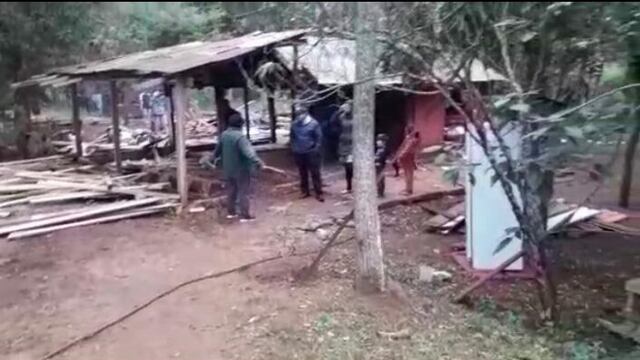La familia posee un contrato legal en donde se acuerda la prestación del inmueble con el fin de cuidar el terreno.