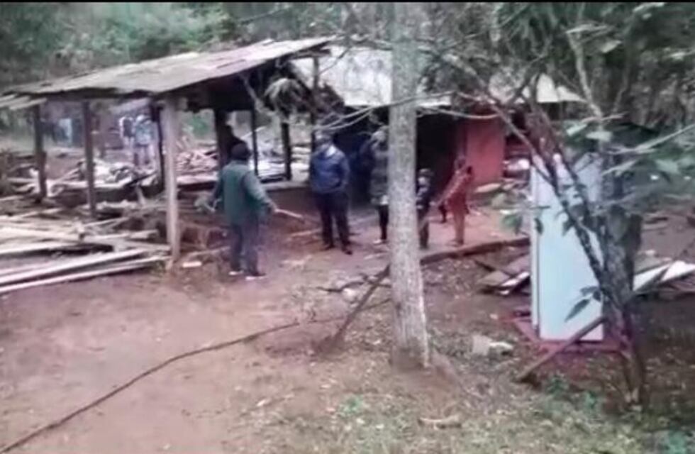 Santa Ana: destruyeron la casa donde vivían junto con sus pertenencias