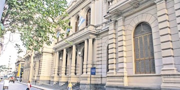 La casa central del Banco de Córdoba fue construida en 1889.