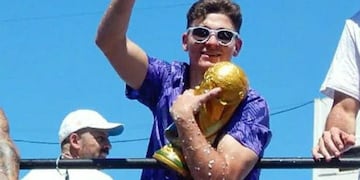 Julián Álvarez y su celebración en el recorrido.