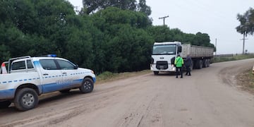 se realizaron operativos y se labraron multas a camiones y transporte pesado que circulaban por caminos rurales