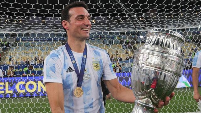 La alegría de Pujato tiene nombre y apellido: Lionel Scaloni (Twitter: @Argetnina).