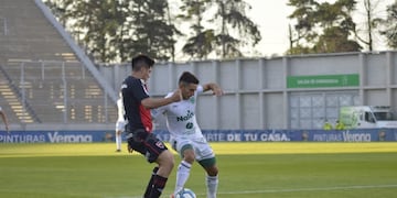 Jonatan Cristaldo reapareció como titular en el Estadio Único luego de una lesión. (@casarmientoof)