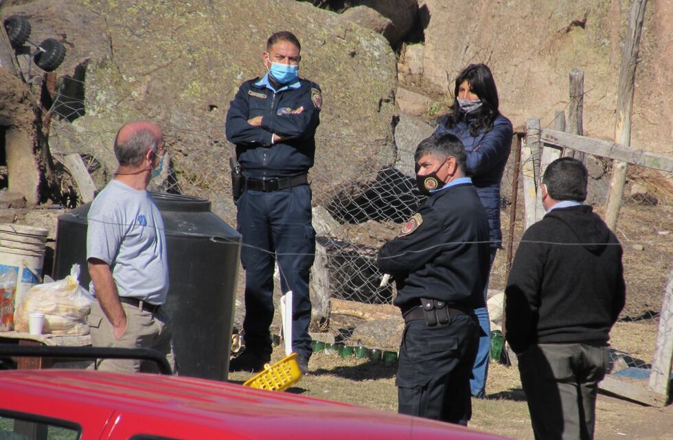 Policía y municipio colaboran con familia de Achala