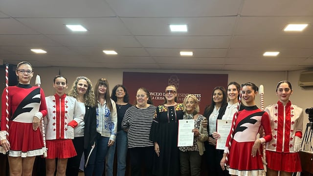 Reconocimiento a las Bastoneras del IESS por sus 60 años de trayectoria