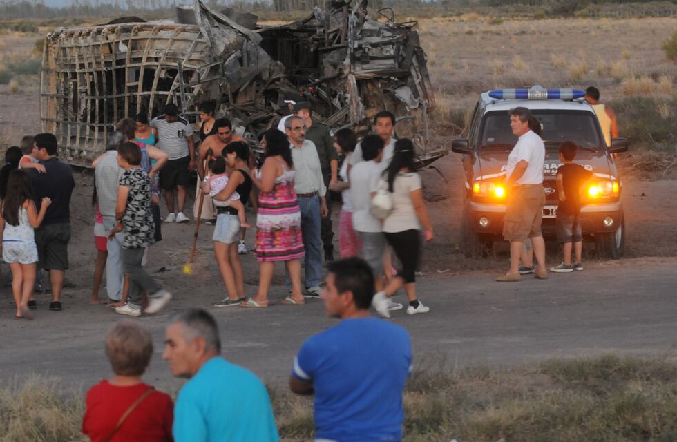El recuerdo de la peor tragedia vial de Mendoza en el mismo lugar del accidente con hinchas de Boca