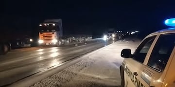 Accidente entre una moto y un camión en el ingreso sur a Rafaela