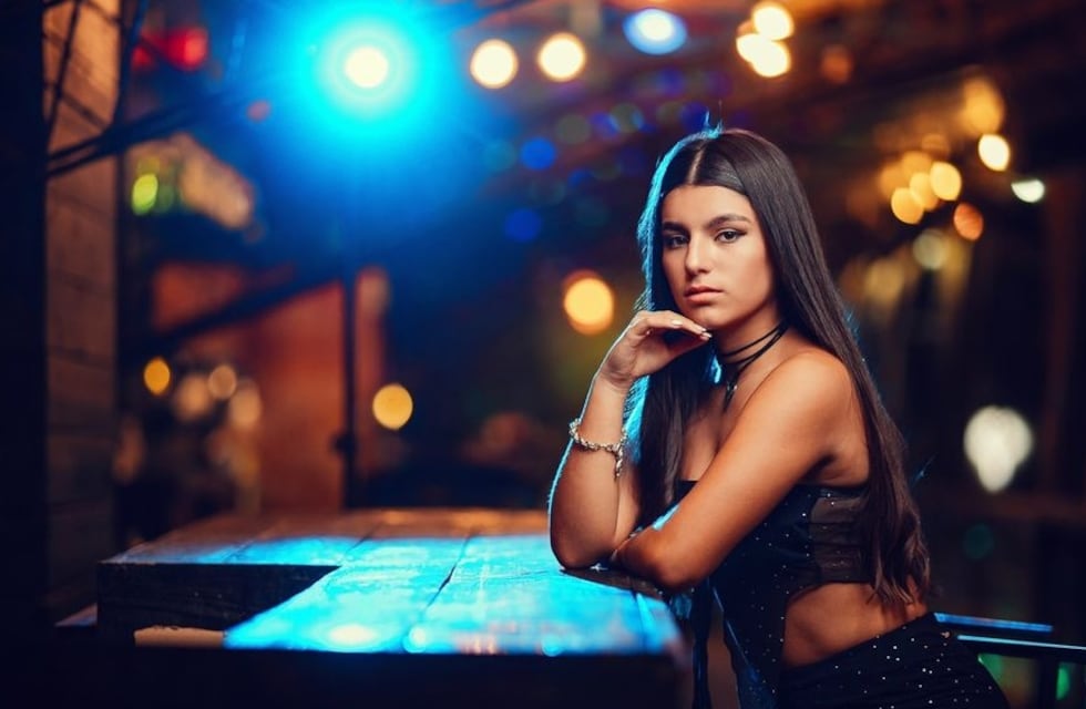 ¿Futuro de modelo?: las inéditas fotos de Alma, la hija de Ulises Bueno, en la previa de sus quince años