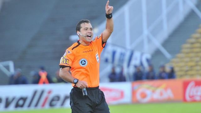 Diego Ceballos, a causa del coronavirus, no arbitrará el partido de Instituto. (Foto: Pedro Castillo/archivo)