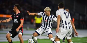 El último Talleres-Instituto en el Kempes. La marca Givova cambia de colores (La Voz archivo).