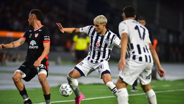 El último Talleres-Instituto en el Kempes. La marca Givova cambia de colores (La Voz archivo).