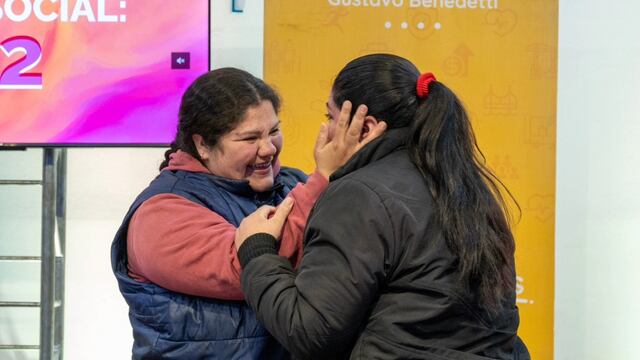 Sorteo y entrega de viviendas del Plan Casa y Casa Social en Arroyito