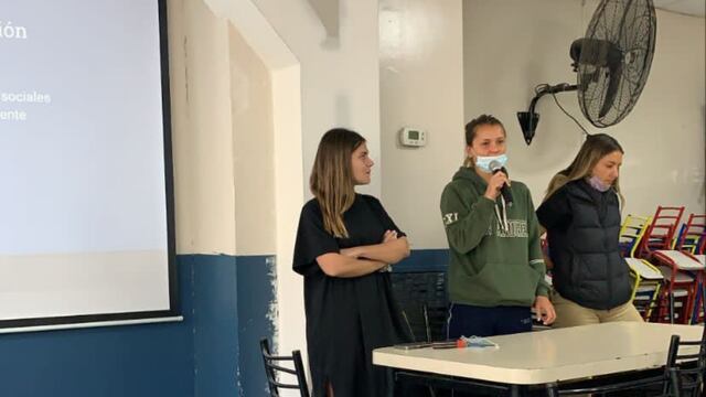 Tres hermanas mendocinas concientizan sobre el autismo en las escuelas.