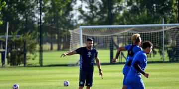 Javier Gandolfi y la puesta a punto de Talleres, en amistoso con Racing (Javier Ferreyra / La Voz).