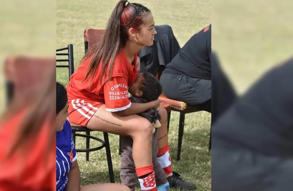 Futbolista cordobesa amamantó a su bebé en medio del partido: la historia detrás de la tierna imagen