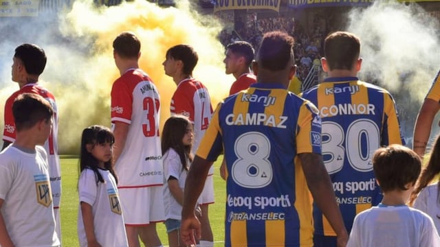 El pasillo de espaldas de Estudiantes a Central (Fotobaires)