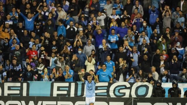 El 10 del Pirata fue una de las figuras del partido del merecido triunfo que sigue siendo el líder de la Primera Nacional