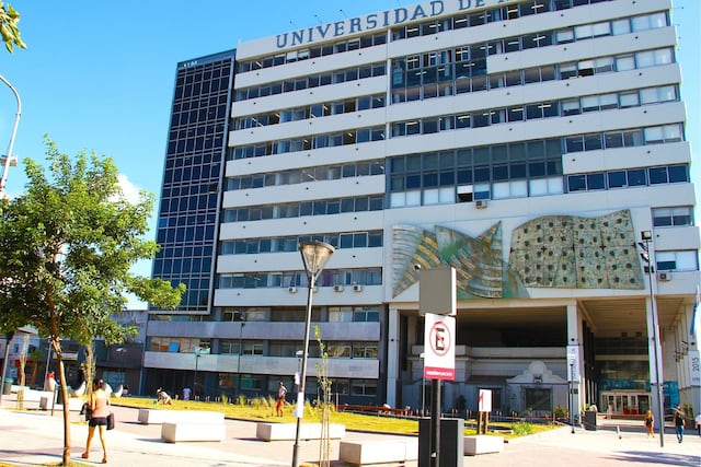 Universidad de Morón