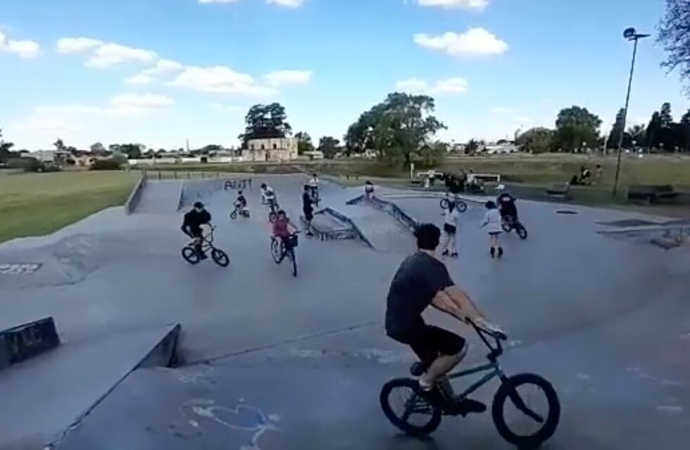 “No es una guardería”, el reclamo de los skaters por la presencia de los chicos en el Skate Park