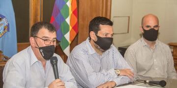Conferencia de prensa del intendente Hernán Bertellys